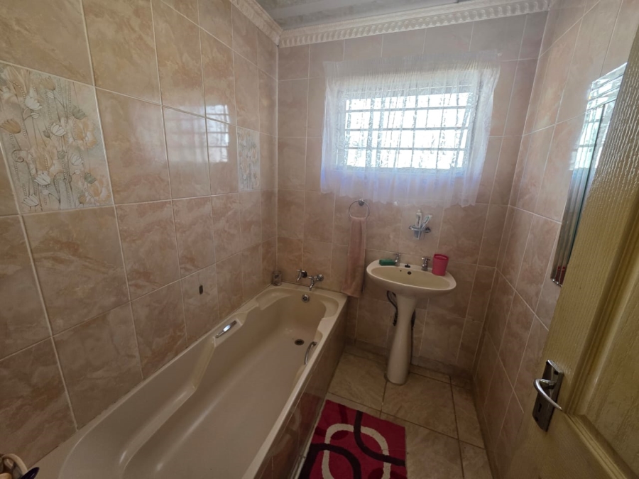 3 Bedroom Property for Sale in Old Location Free State